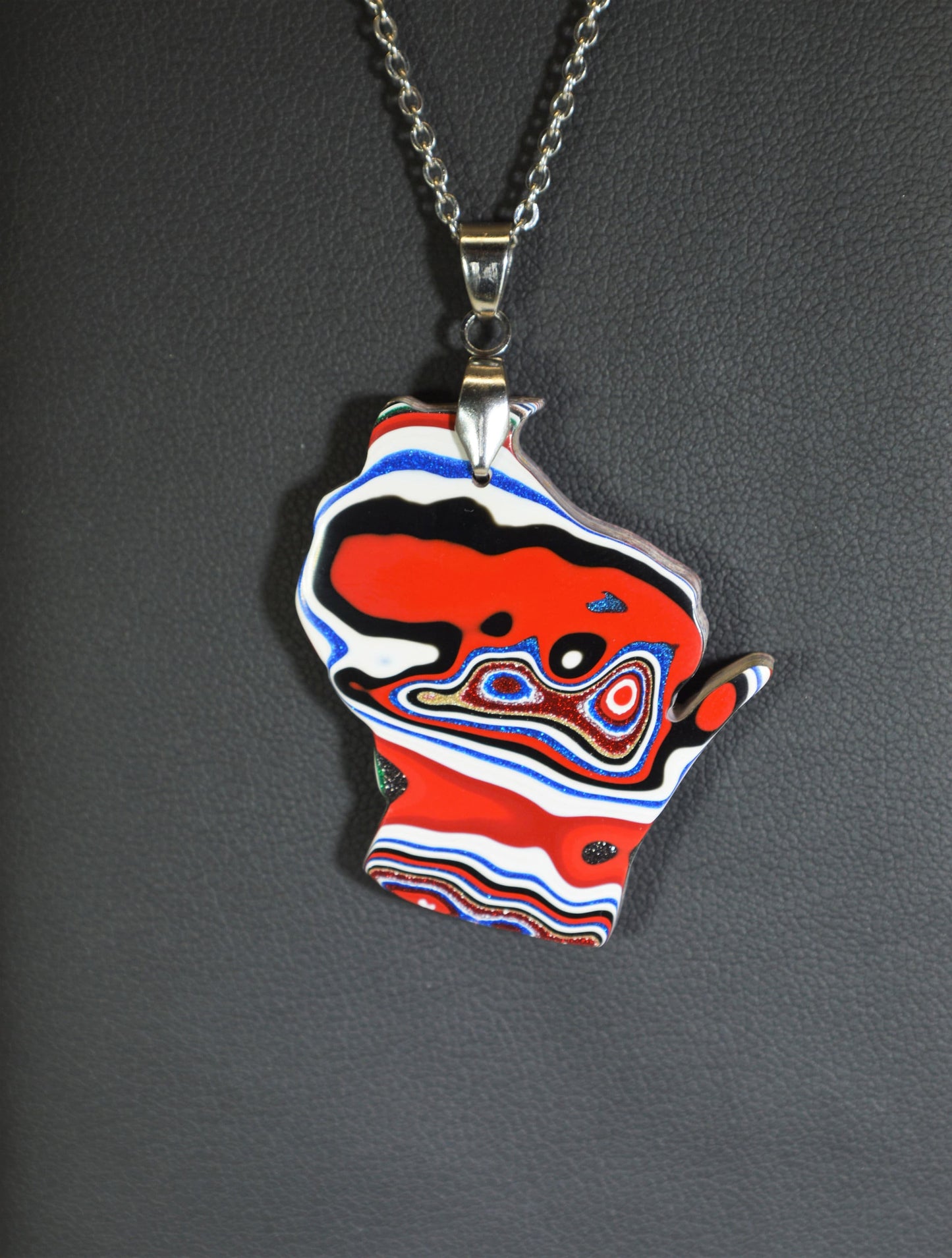 Wisconsin Necklace, Fordite Wisconsin, Wisconsin Shape Necklace, Wisconsin Gift, Badger Gift, Wisconsin Artist, W/O