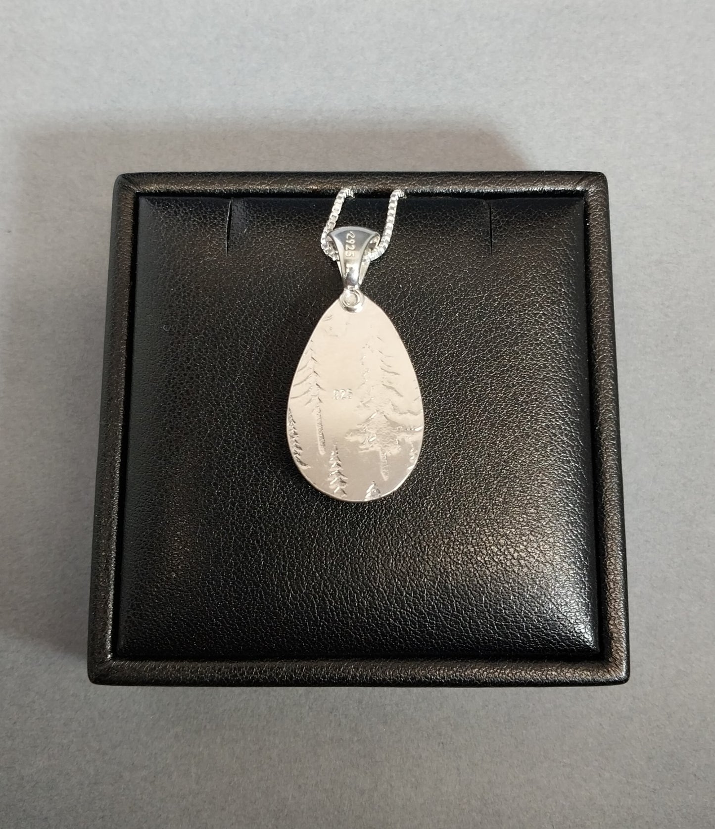 Stunning Mary Ellen Jasper Necklace in Sterling Silver