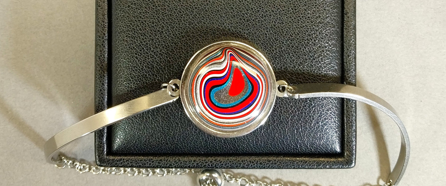 Fordite bracelet in Bright Red