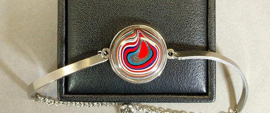 Fordite bracelet in Bright Red