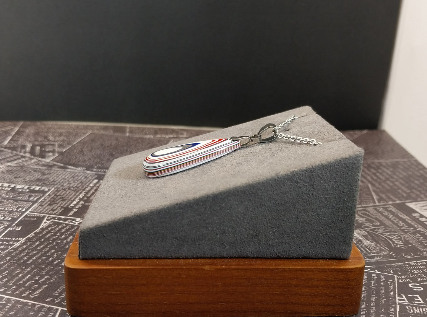 Fordite Necklace, Domed Teardrop Agate EB35