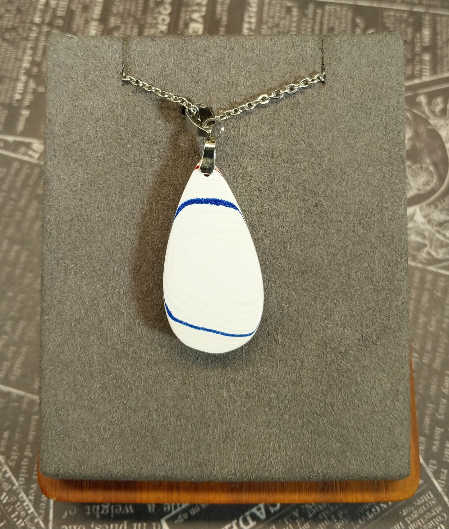 Fordite Necklace, Domed Teardrop Agate EB35